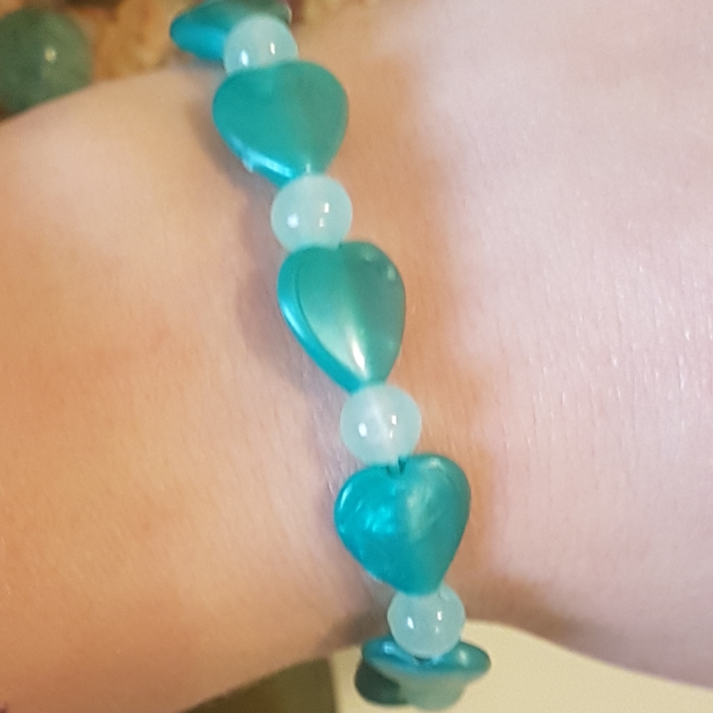 💚 "With Glowing Hearts" Bracelet - Picture 4 of 5